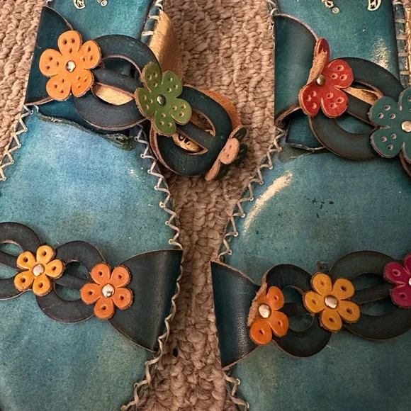 Spring Step Multicolor Floral Sandals - Picture 9 of 9